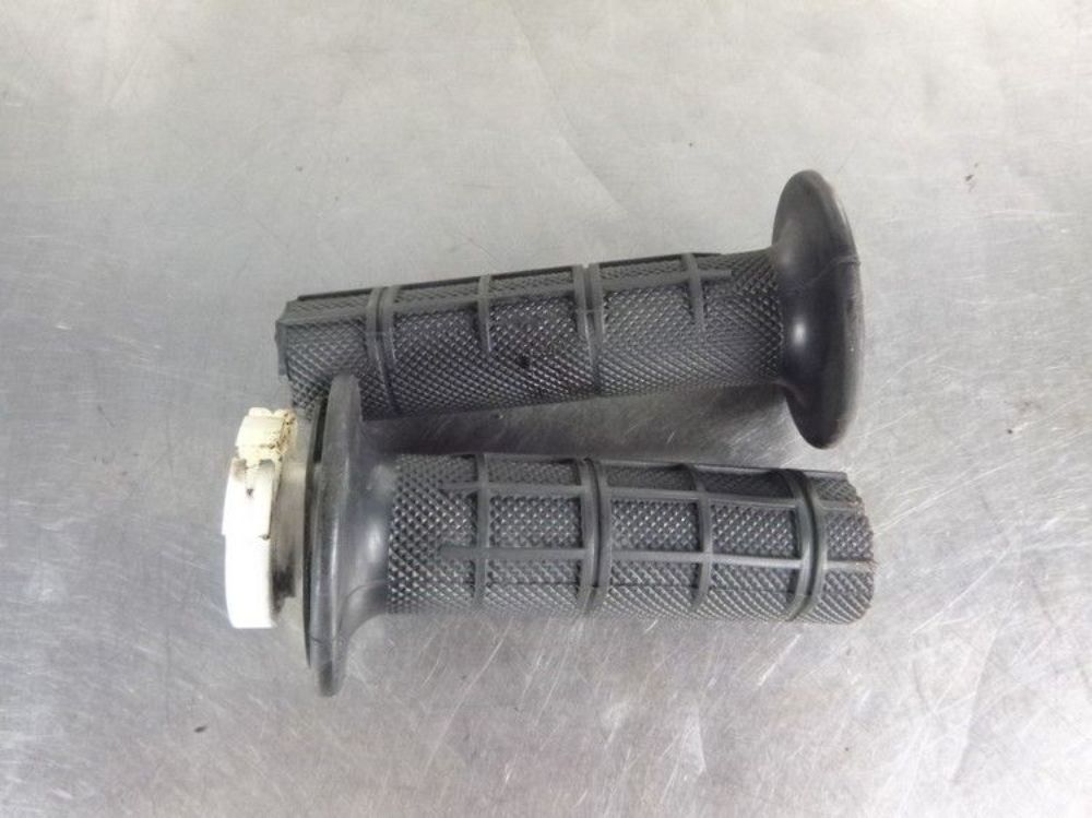 2008 Yamaha WR250 X Throttle Tube & Grip DAMAGED