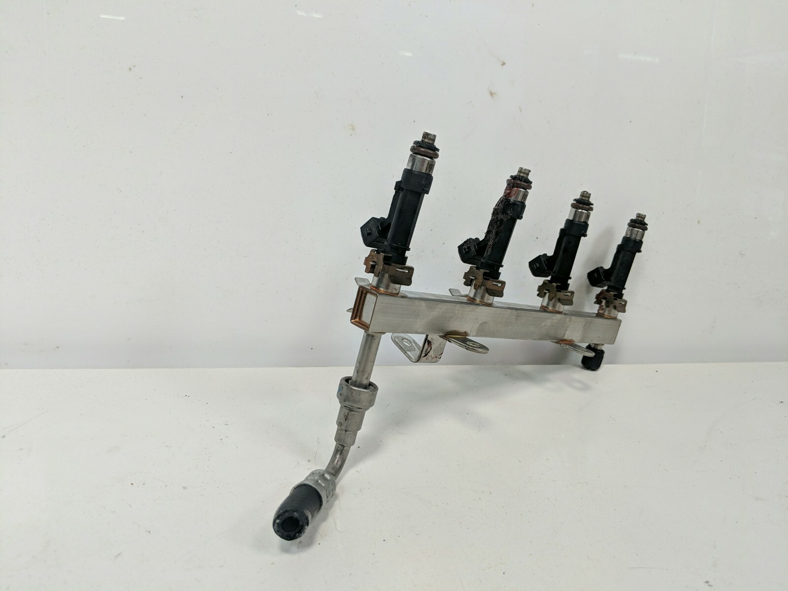 18 Vanderhall Venice Fuel Injection Injector Rail (With Injectors)