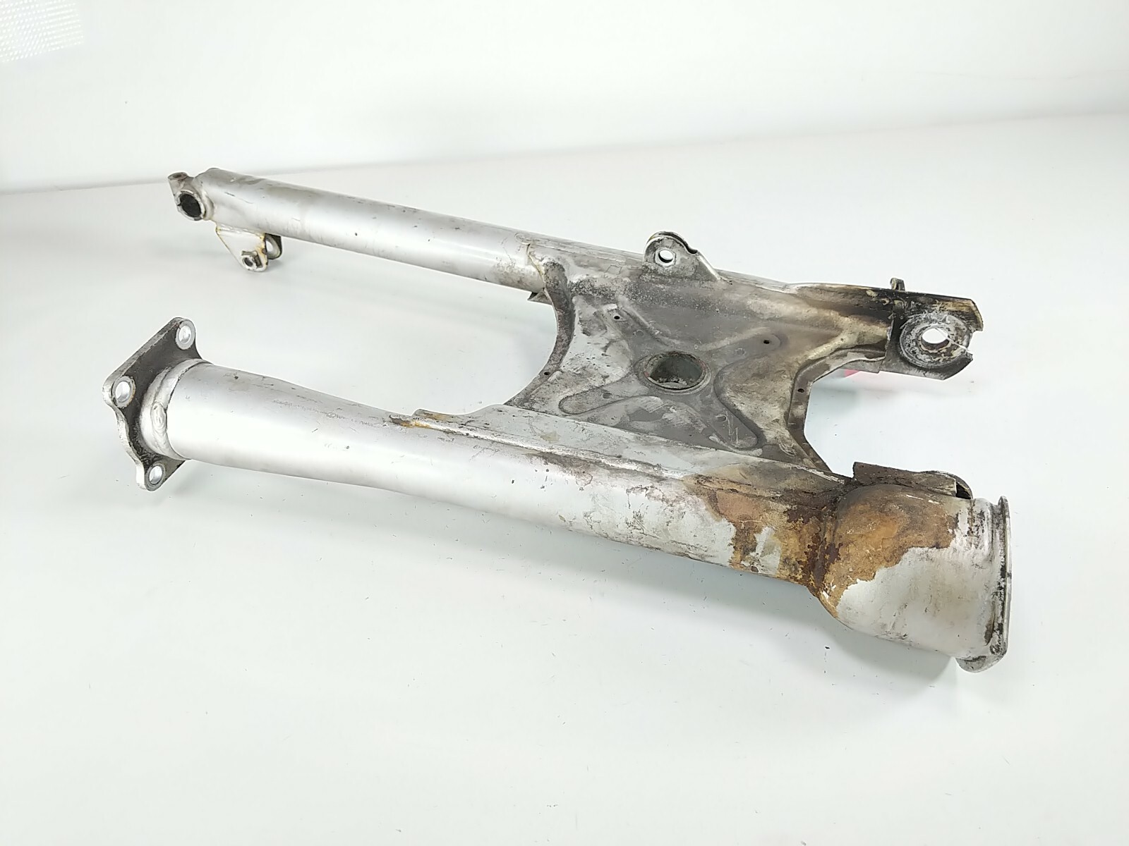 99 Yamaha Virago XV535 Rust Swing Arm Rear Wheel Swingarm Frame