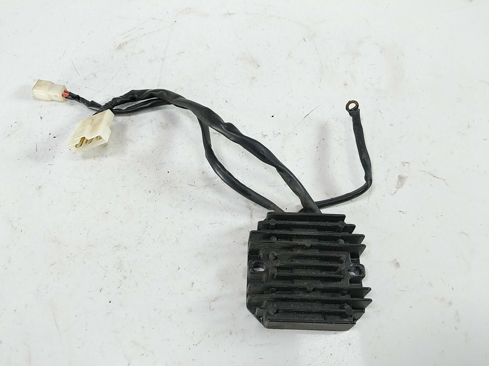 19 Husqvarna Svartpilen 401 Voltage Regulator Rectifier