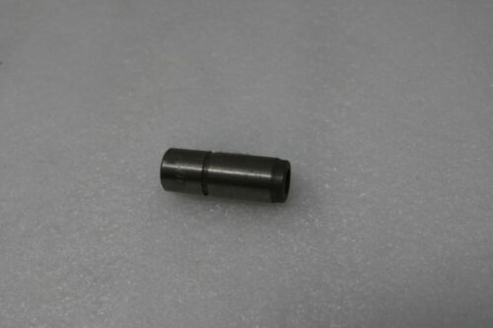NEW OEM HARLEY VALVE GUIDE .002 18112-79