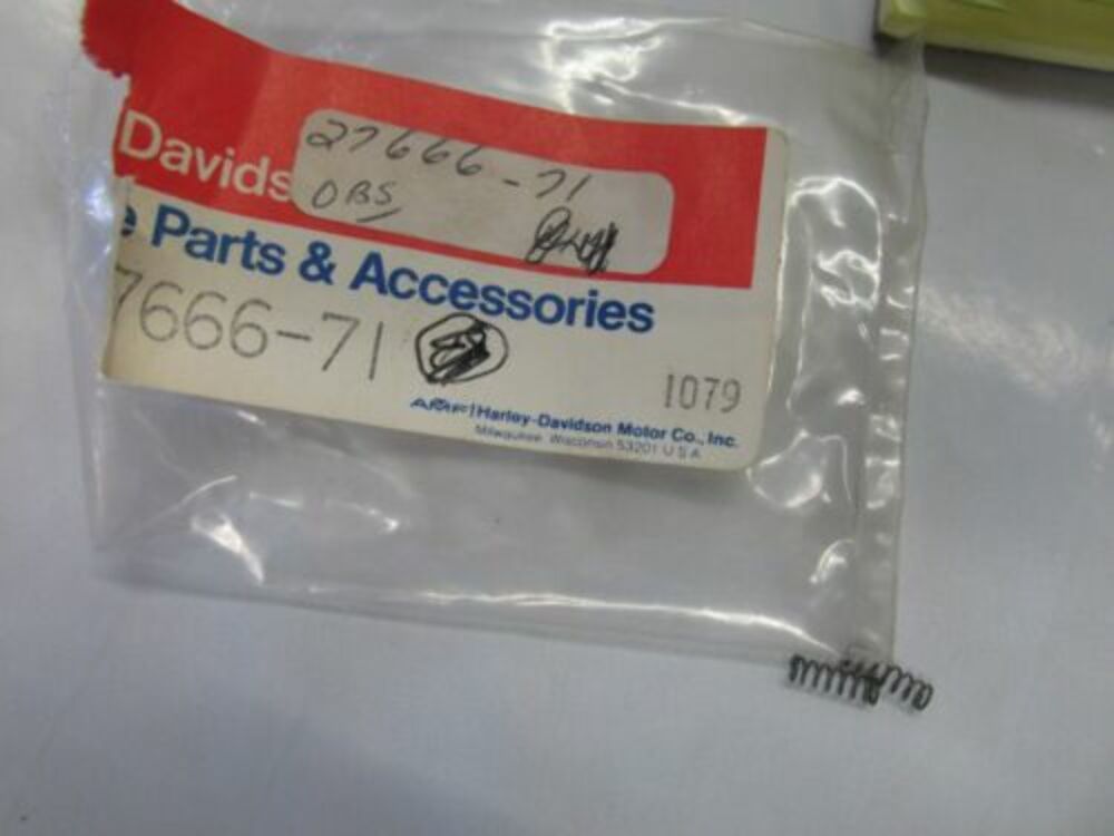 OEM Harley Davidson Choke Friction Spring P/N 27666-71 QTY2