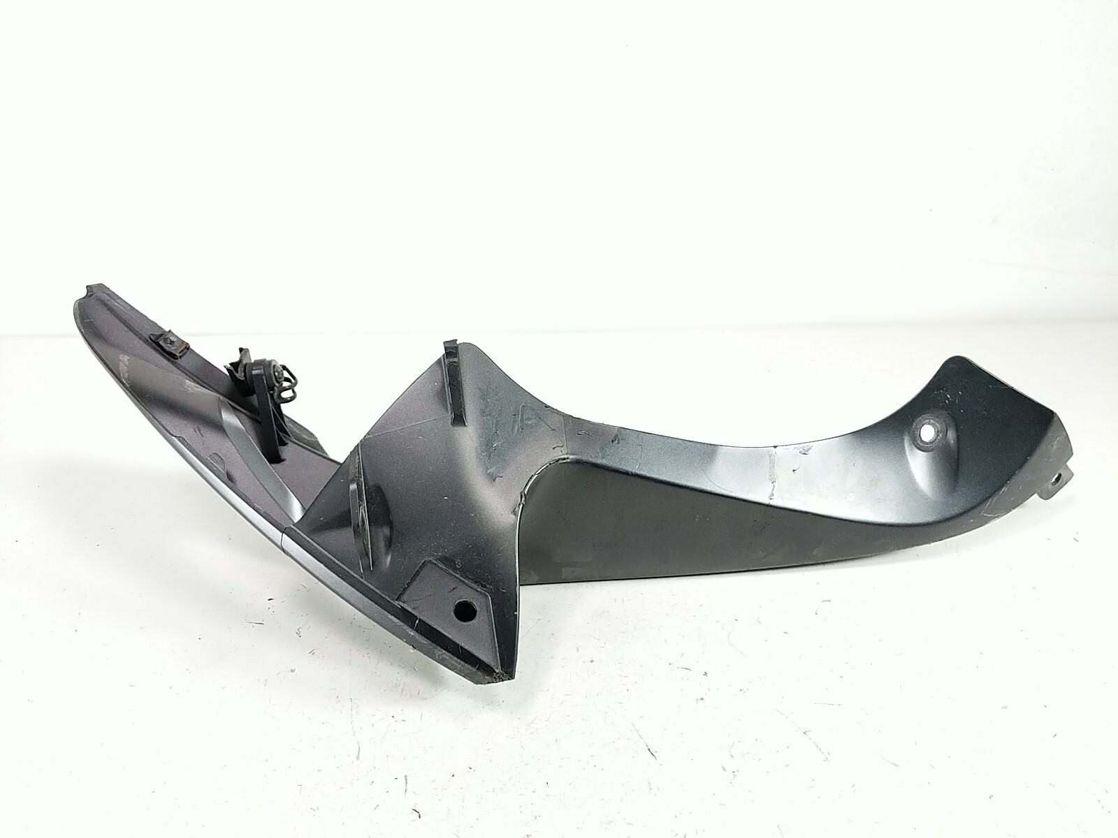 06 07 Suzuki GSXR 600 750 Left Center Front Nose Fairing Cowl Damaged