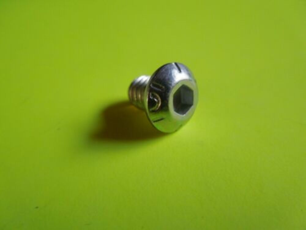 1 OEM Harley Davidson 1/4"-20 x 5/16" Hex Socket Button Head Screw P/N 3652