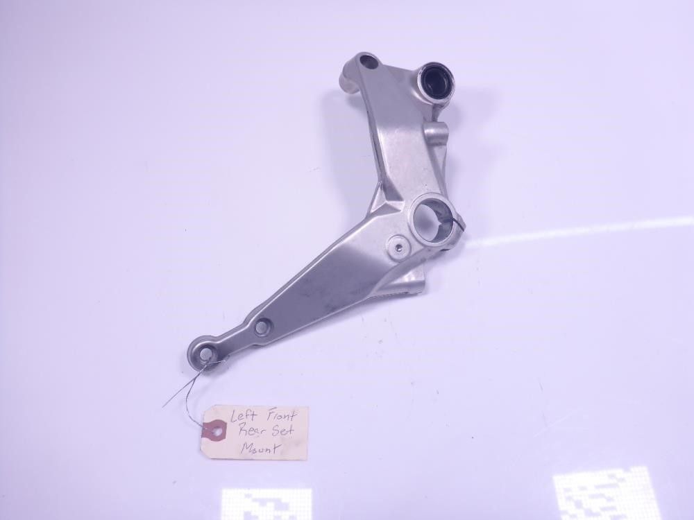 12 Ducati 899 1199 1199S Panigale Left Engine Motor Mount Bracket 8293A432A TRSH DV look cj