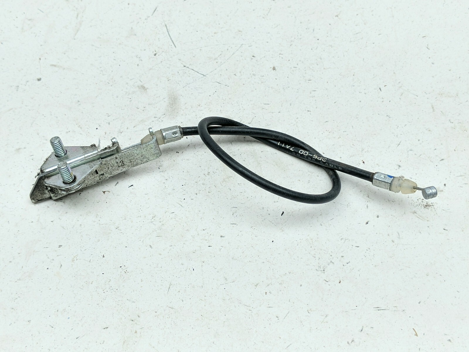 07 Yamaha FJR 1300 Seat Latch Cable 3P6-007A11