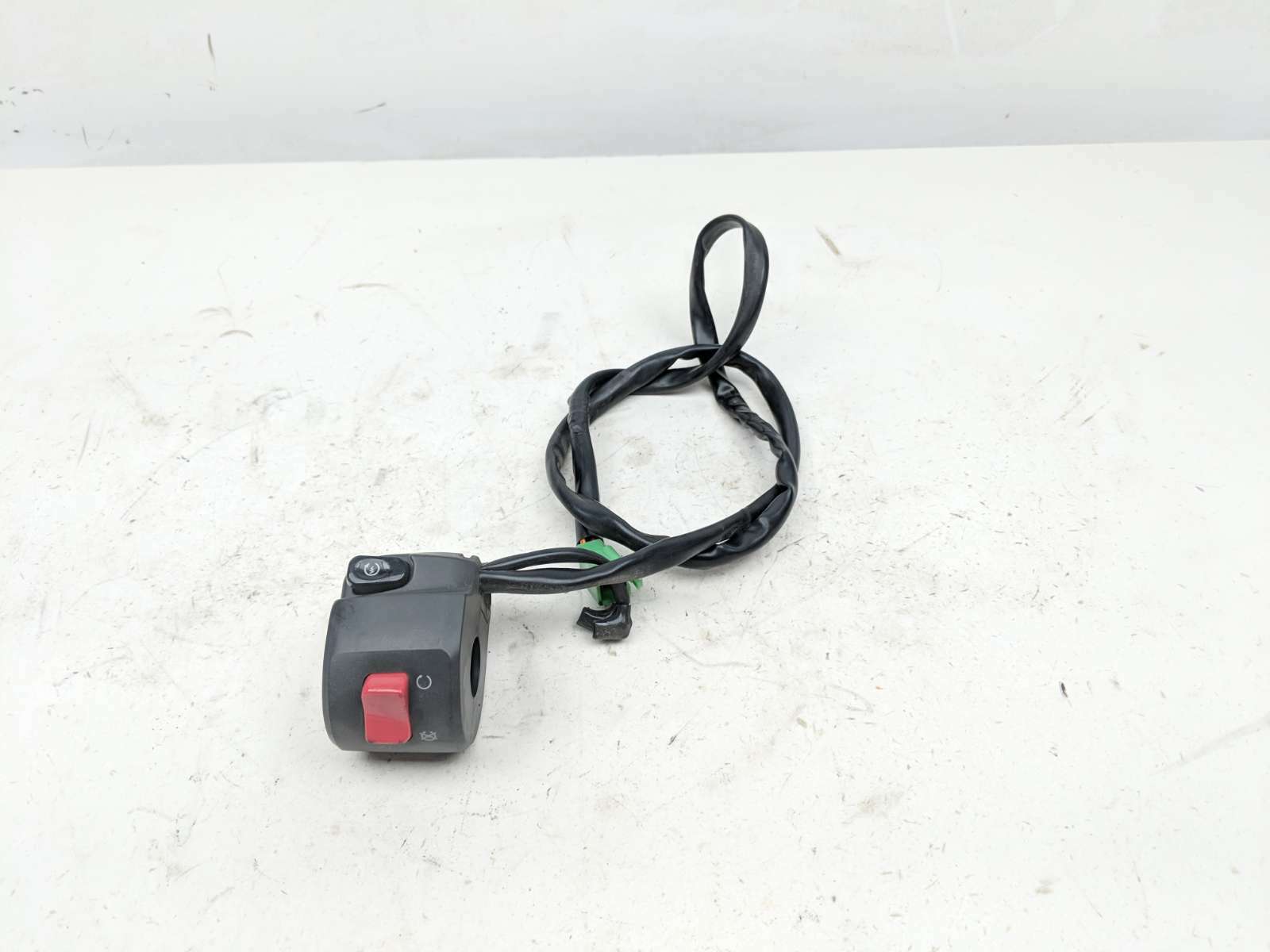 16 Kawasaki KLZ 1000 Versys Right Control Start Stop Switch