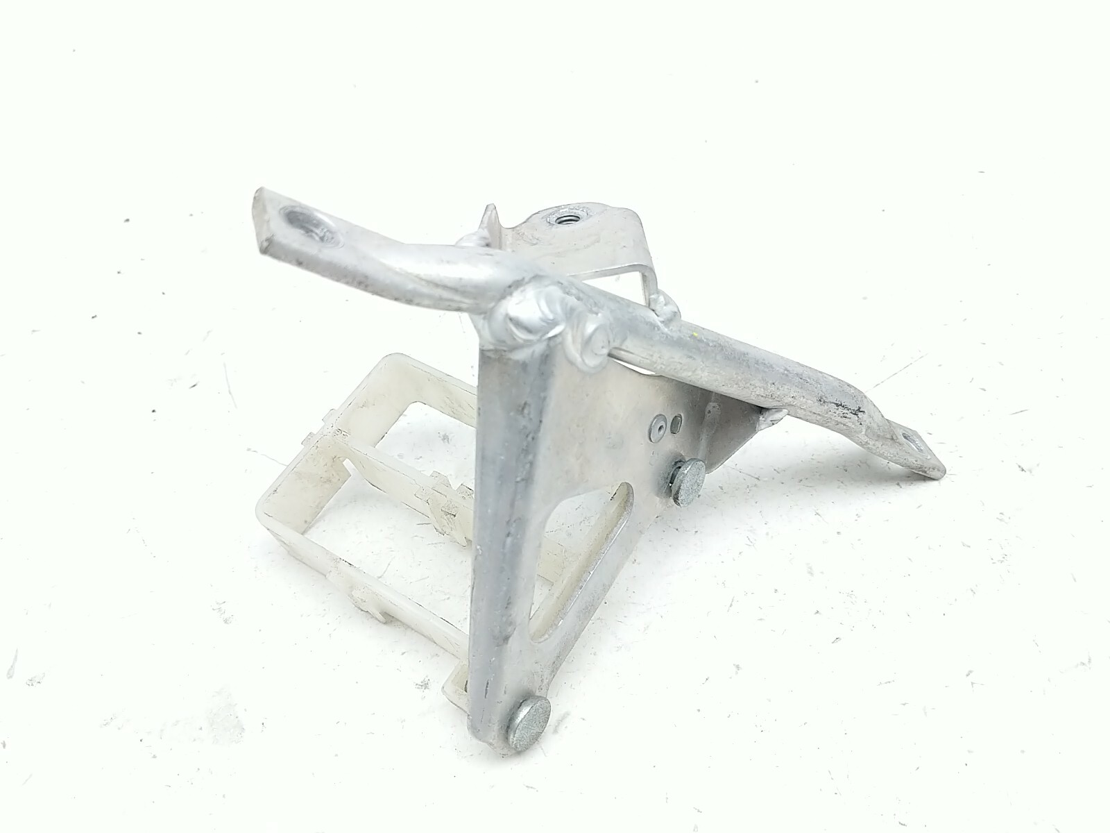 13 Honda Goldwing GL 1800 F6B Side Cowl Mount Bracket