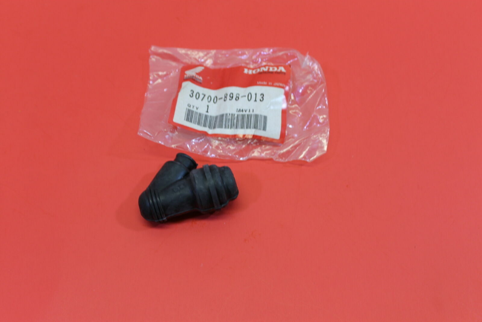 OEM Honda EB3000 EB4000 EM1600 EM1800 CAP ASSY. / 30700-898-013