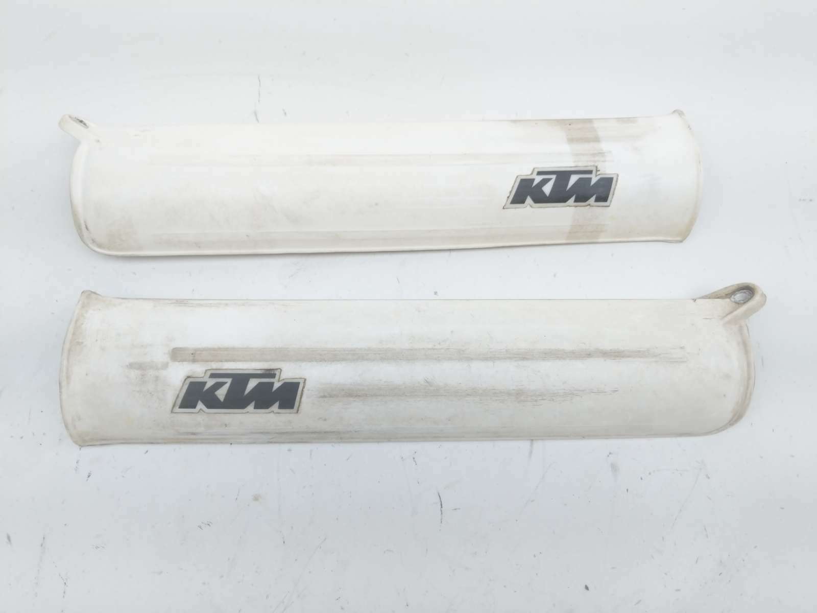 91 KTM 250 EXC Front Fork Guards Plastic (E)