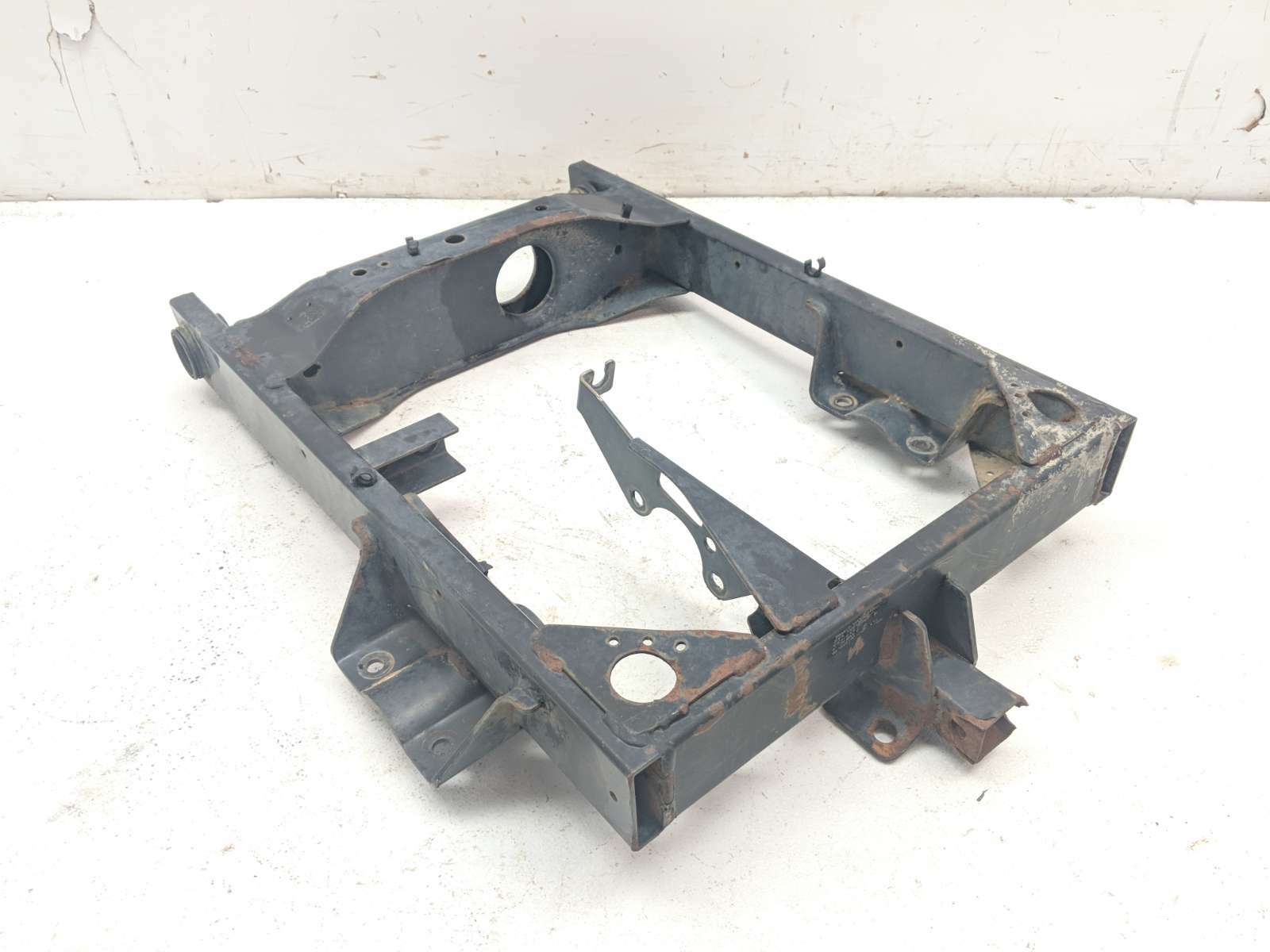 06 Polaris Ranger 500 4x4 Rear Swing Arm Frame
