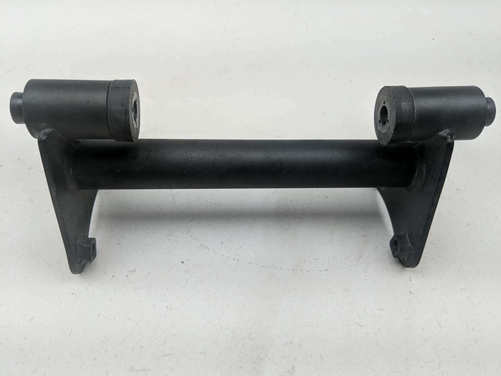 15 Kawasaki Vulcan 900 VN900 Classic Engine Motor Mount Bracket