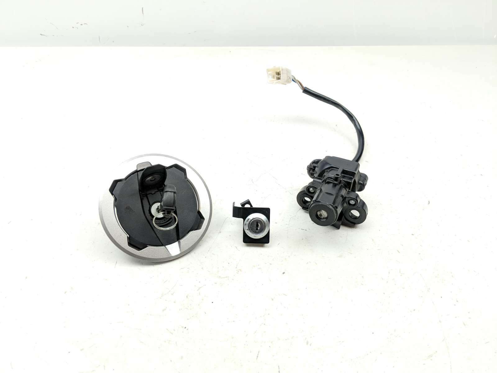 19 Kawasaki Ninja 650 EX650 Lock Set Ignition Switch Cap And Key