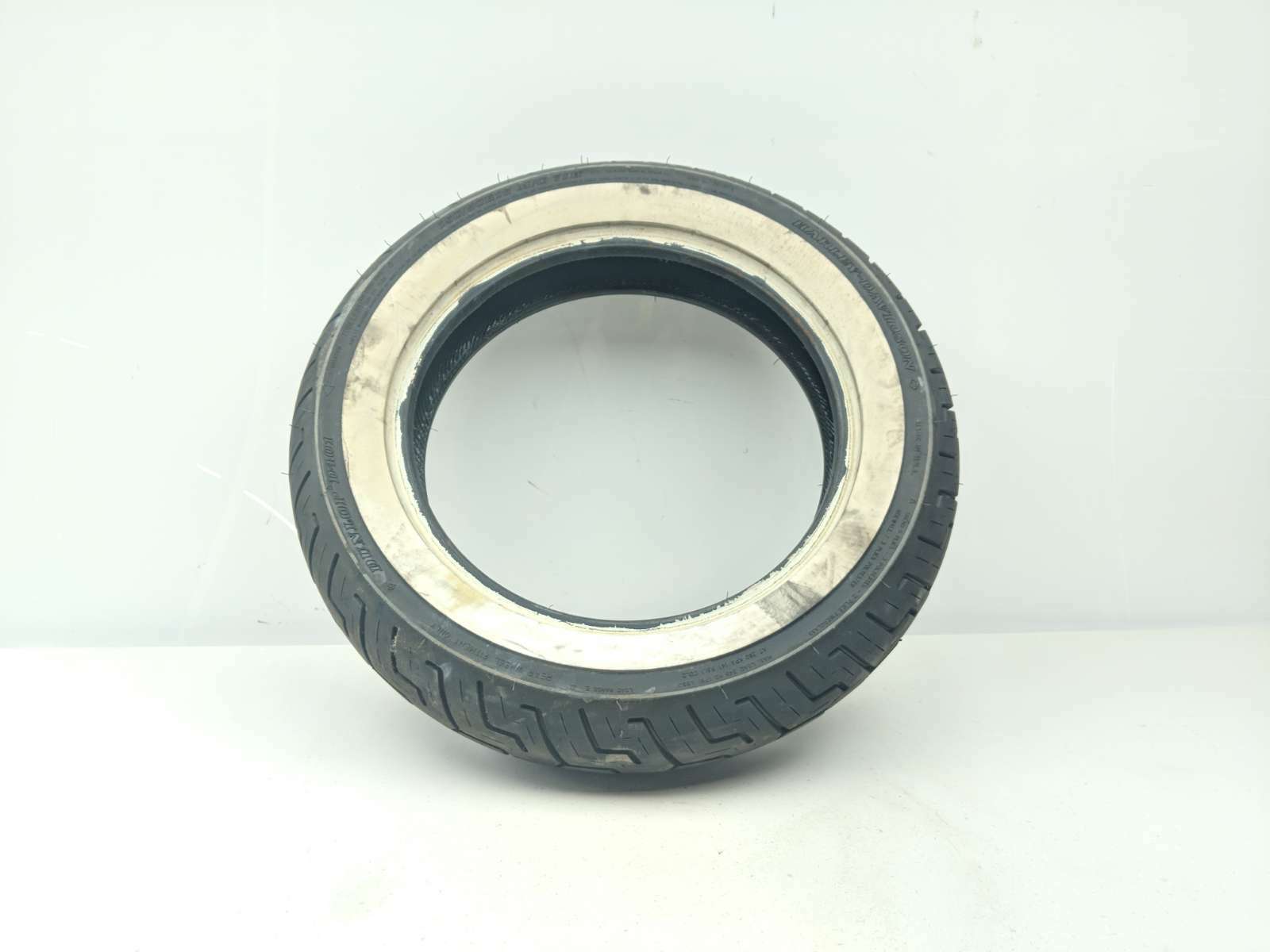 21 Harley Davidson Street Bob FXBBS DUNLOP D401 Rear Tire 150
