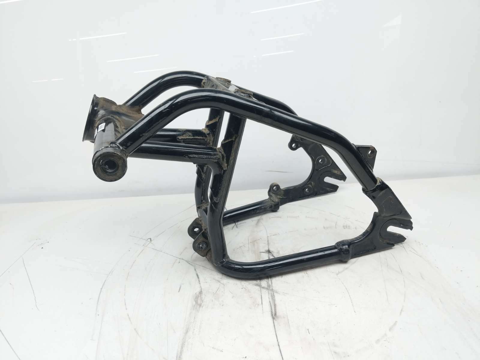 99 Yamaha V Star XVS 650 Swing Arm Rear Wheel Swingarm Frame