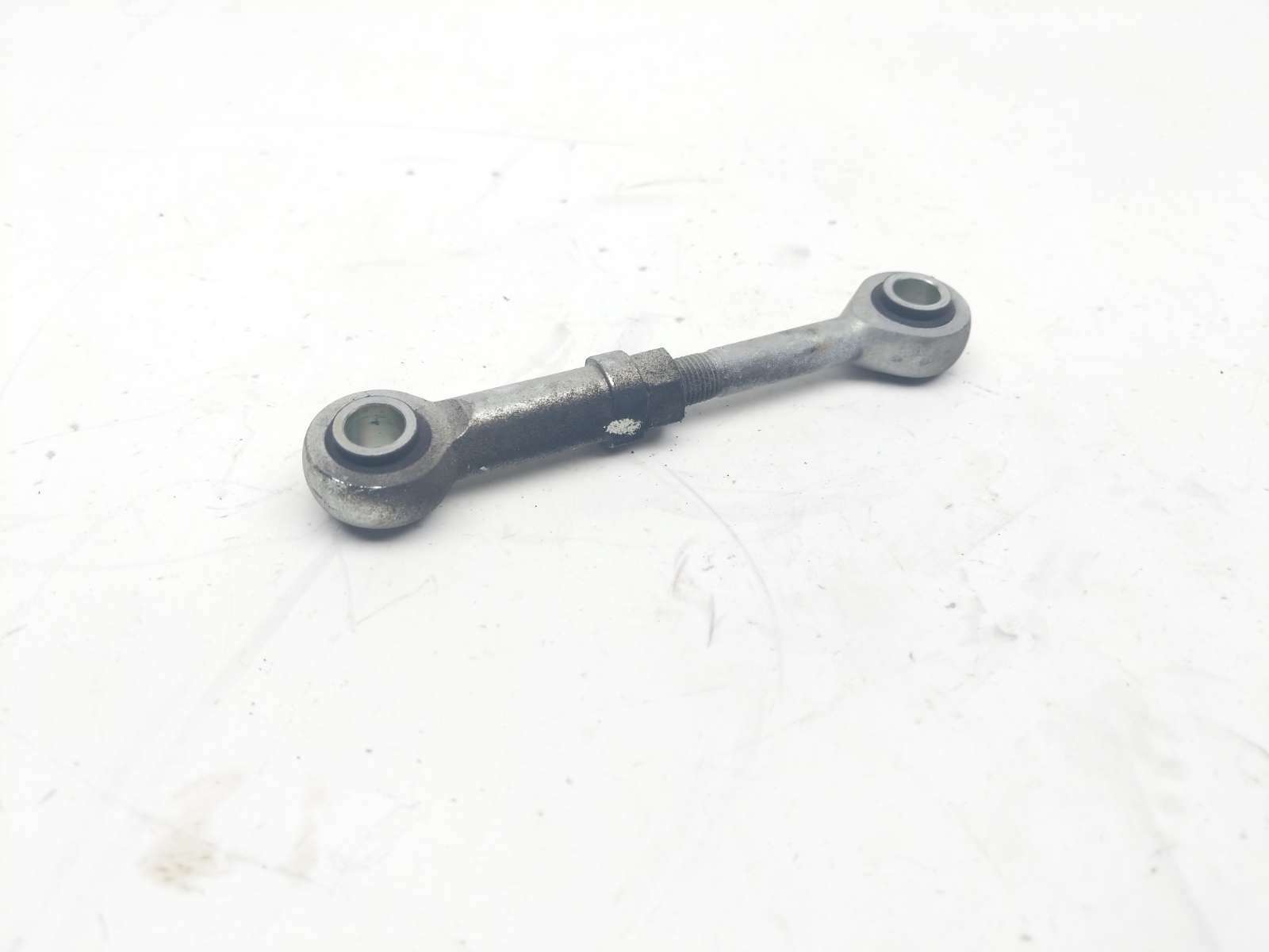 14 Harley Davidson FLD Switchback Engine Motor Mount Bracket