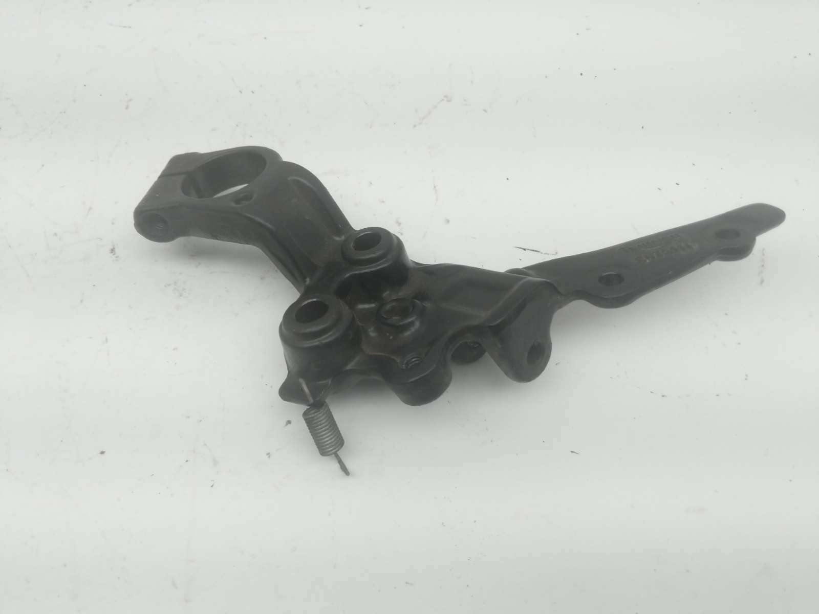 13 14 Triumph Thruxton Classic 900 Front Right Footrest Foot Peg Bracket T2075111