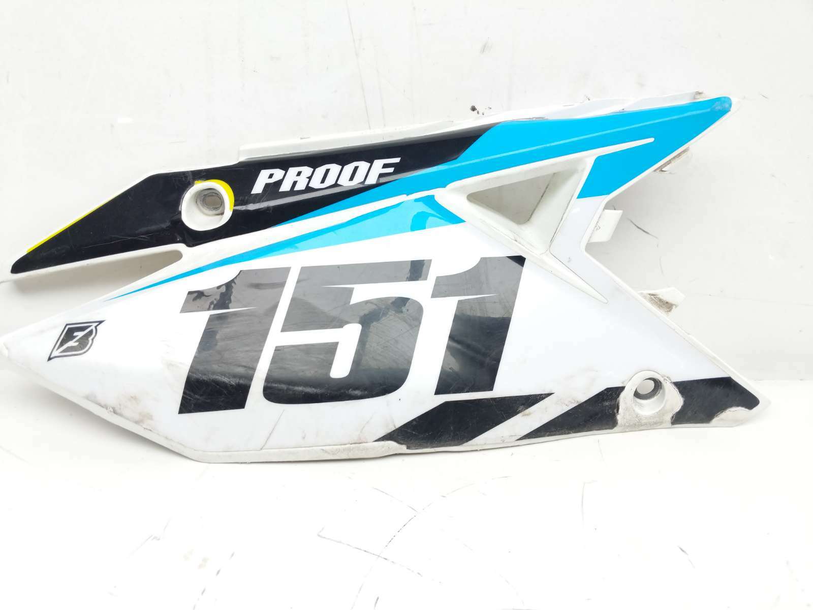 19 Suzuki RMZ 450 RM-Z450 Left Rear Tail Fairing Cover Panel 47111-37K0