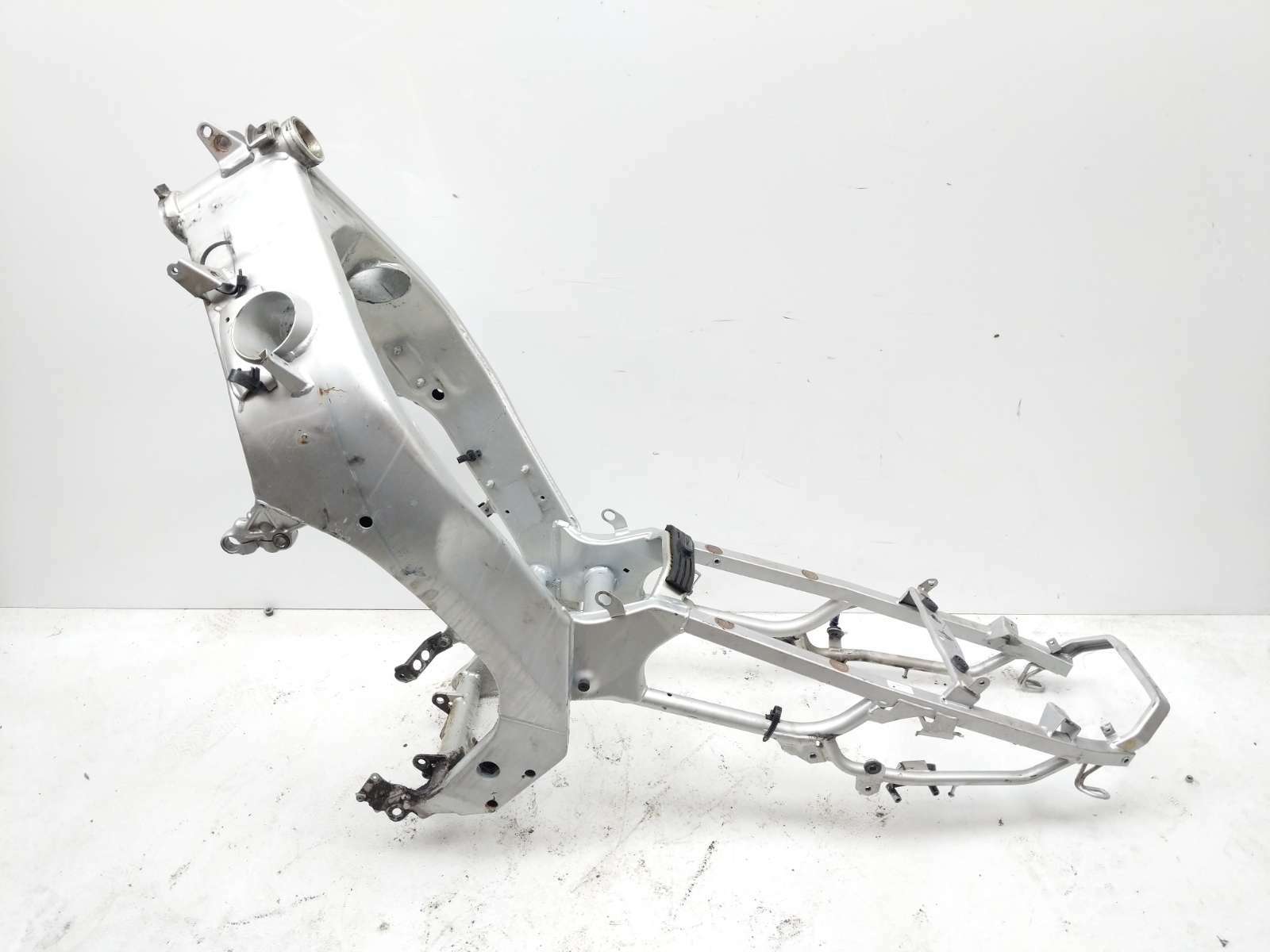 97 07 Yamaha YZF 600 R Main Frame Chassis STRAIGHT SLVG