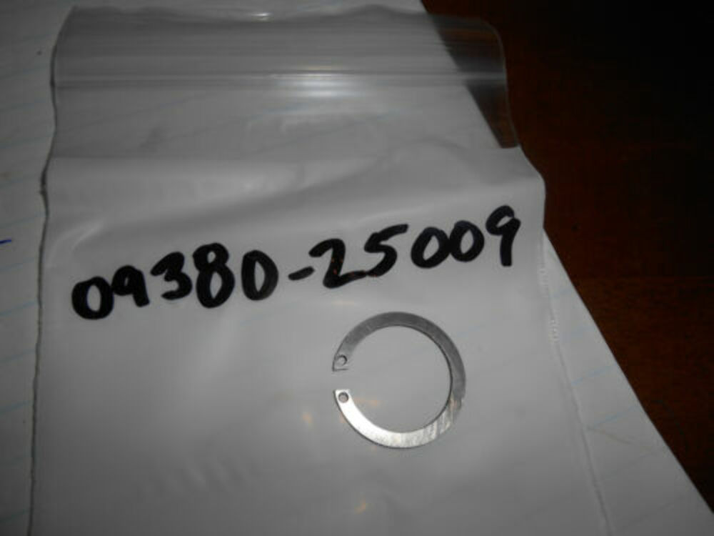 NOS Suzuki OEM Circlip 1987-90 LT500 1985-06 JR50 09380-25009