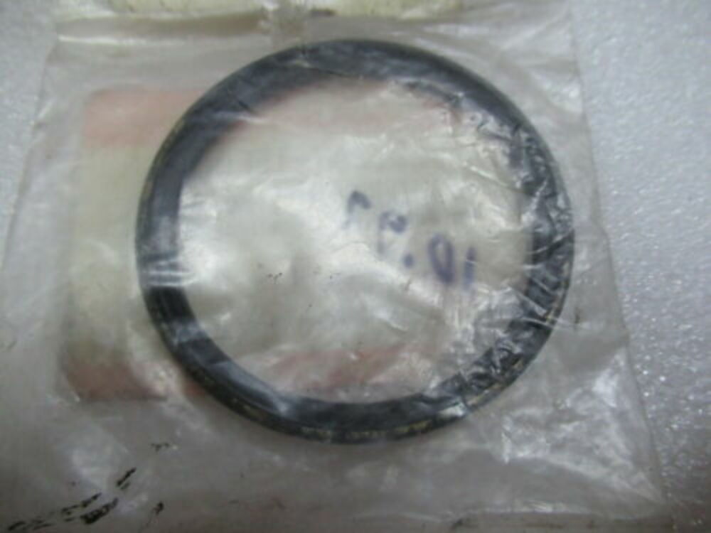 SUZUKI GENUINE PARTS MOVABLE DRIVEN OIL SEAL P/N 21247-15F00