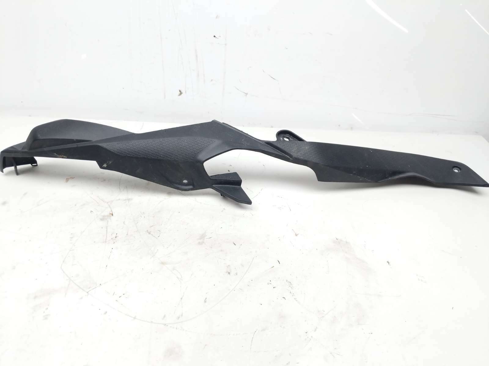 19 BMW S1000XR 1000 XR Right Rear Tail Fairing Trim Cover