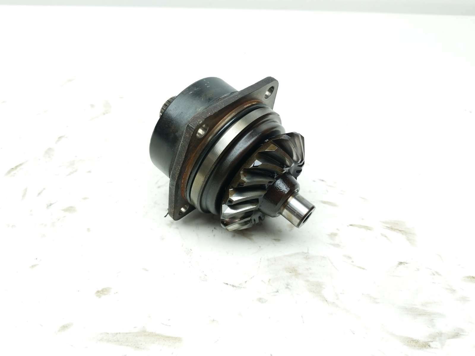 01 Honda VT1100C Shadow Spirit Rear Engine Motor Cross Shaft Gear