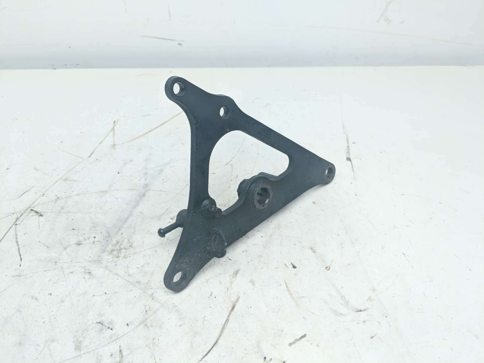 07 Kawasaki VN1600D Vulcan 1600 Nomad Rear Brake Caliper Mount Bracket