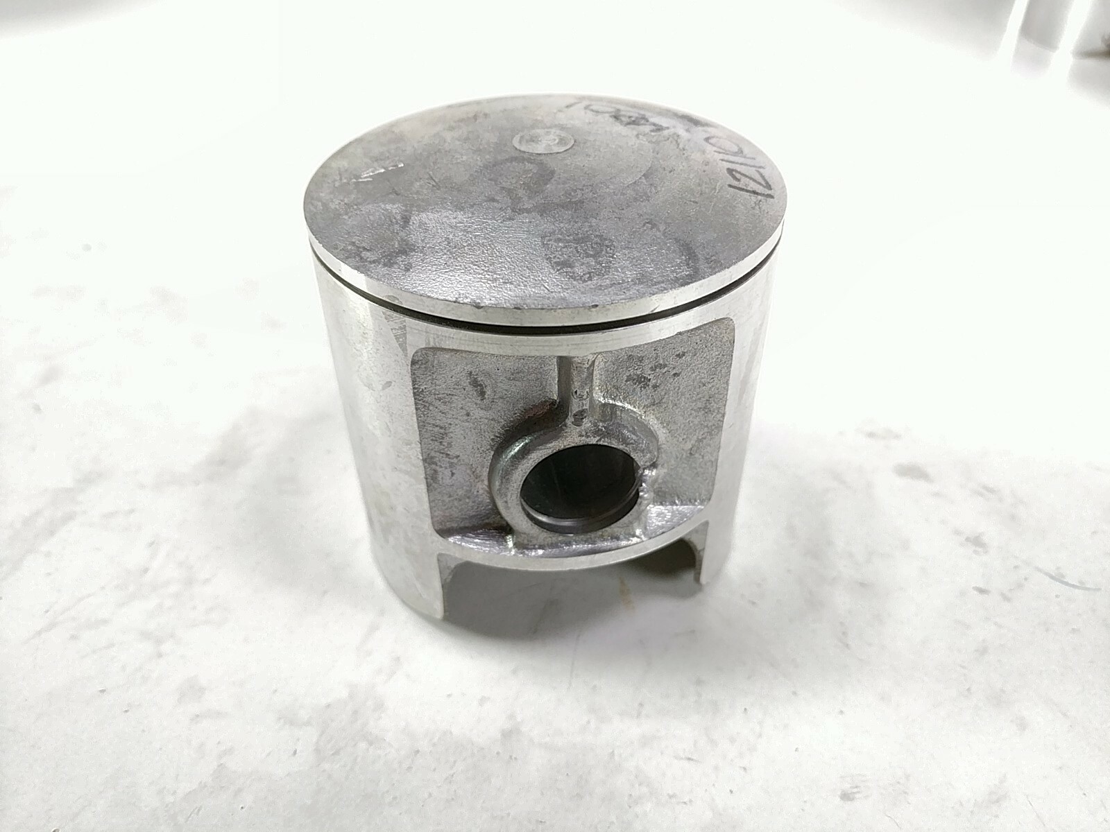 82-85 Suzuki RM250 Piston 12110-14301-025