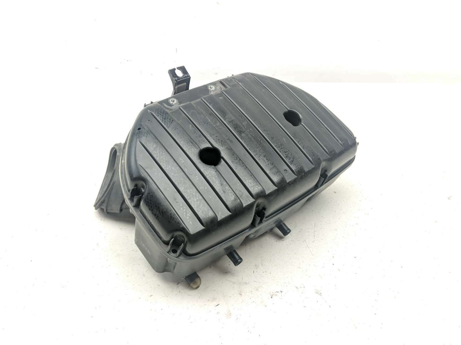 15 Suzuki GSXR 750 Intake Air Box Filter Cleaner Housing