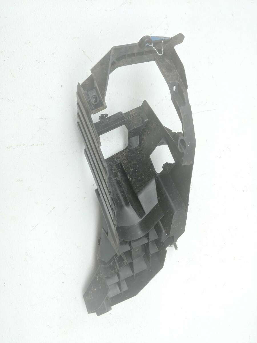 21 Can Am Maverick Trail 1000 Front Right Headlight Support Cover Panel Plastic