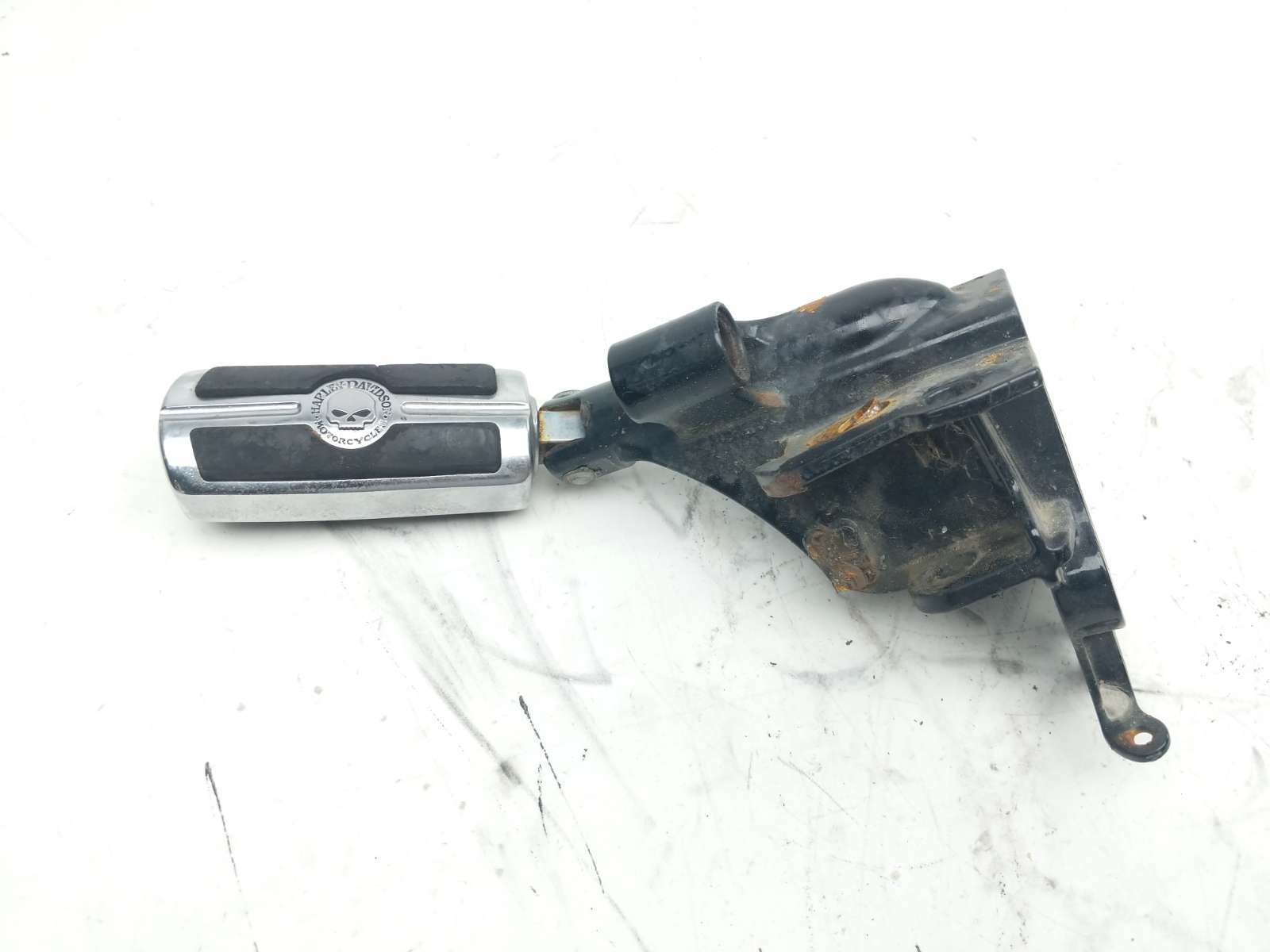 07 Harley Davidson Softail Custom FXSTC Right Front Driver Foot Peg