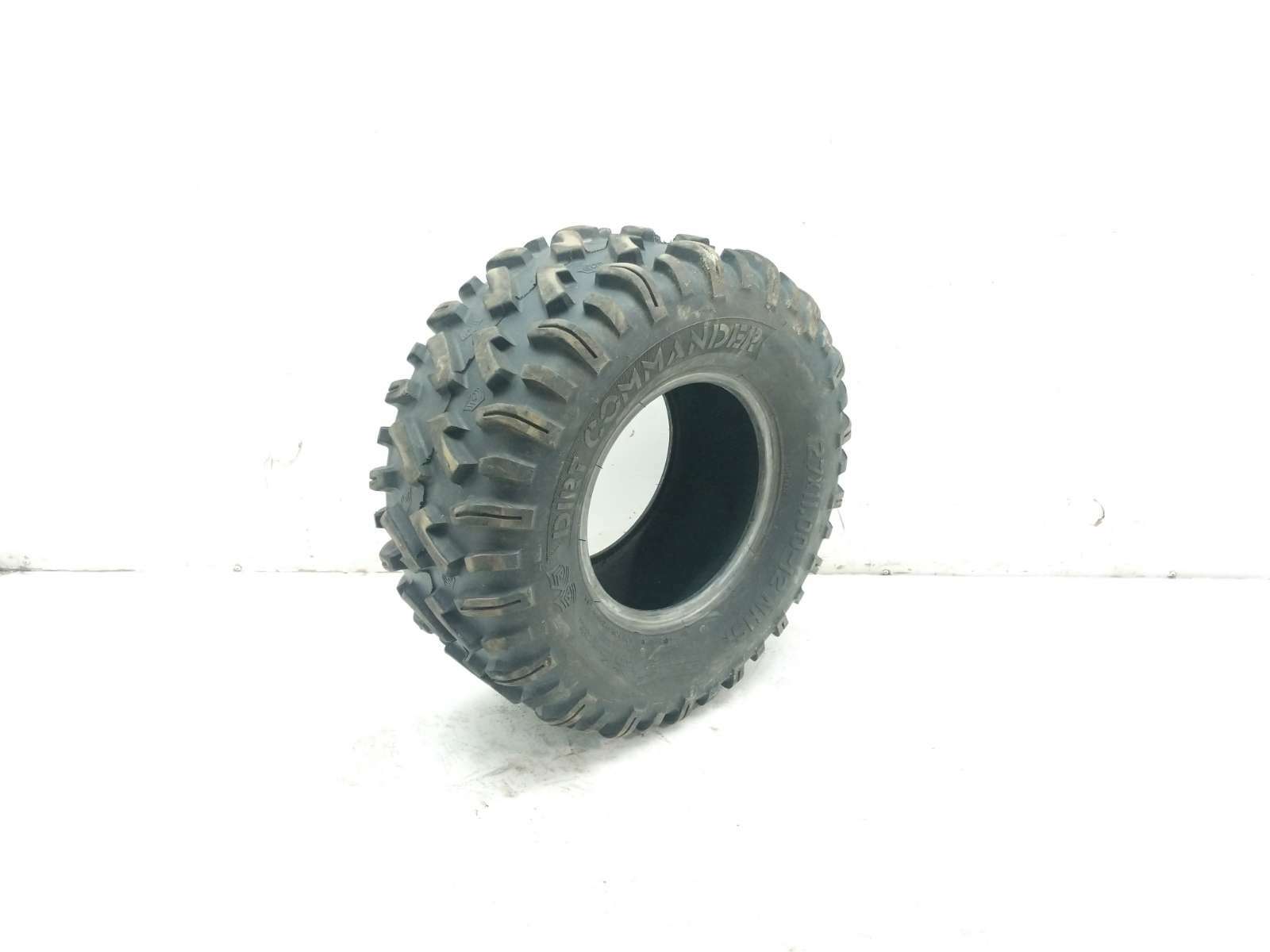 19 Polaris RZR 900 DIRT COMMANDER Rear Tire 27x11.00-12 (B)