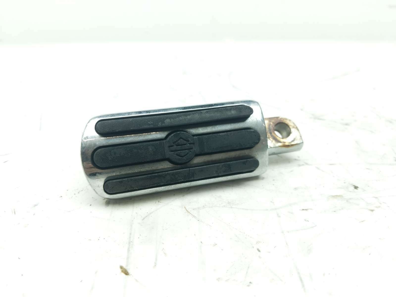 00 Harley Davidson Sportster XLH 883 Right Rear Passenger Foot Peg