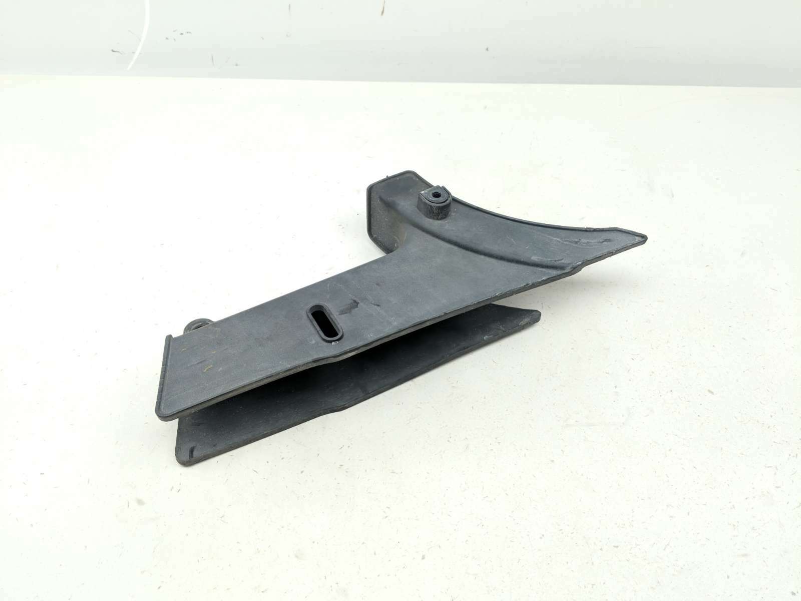 13 Kawasaki Vulcan 1700 Nomad VN1700C Chain Guard
