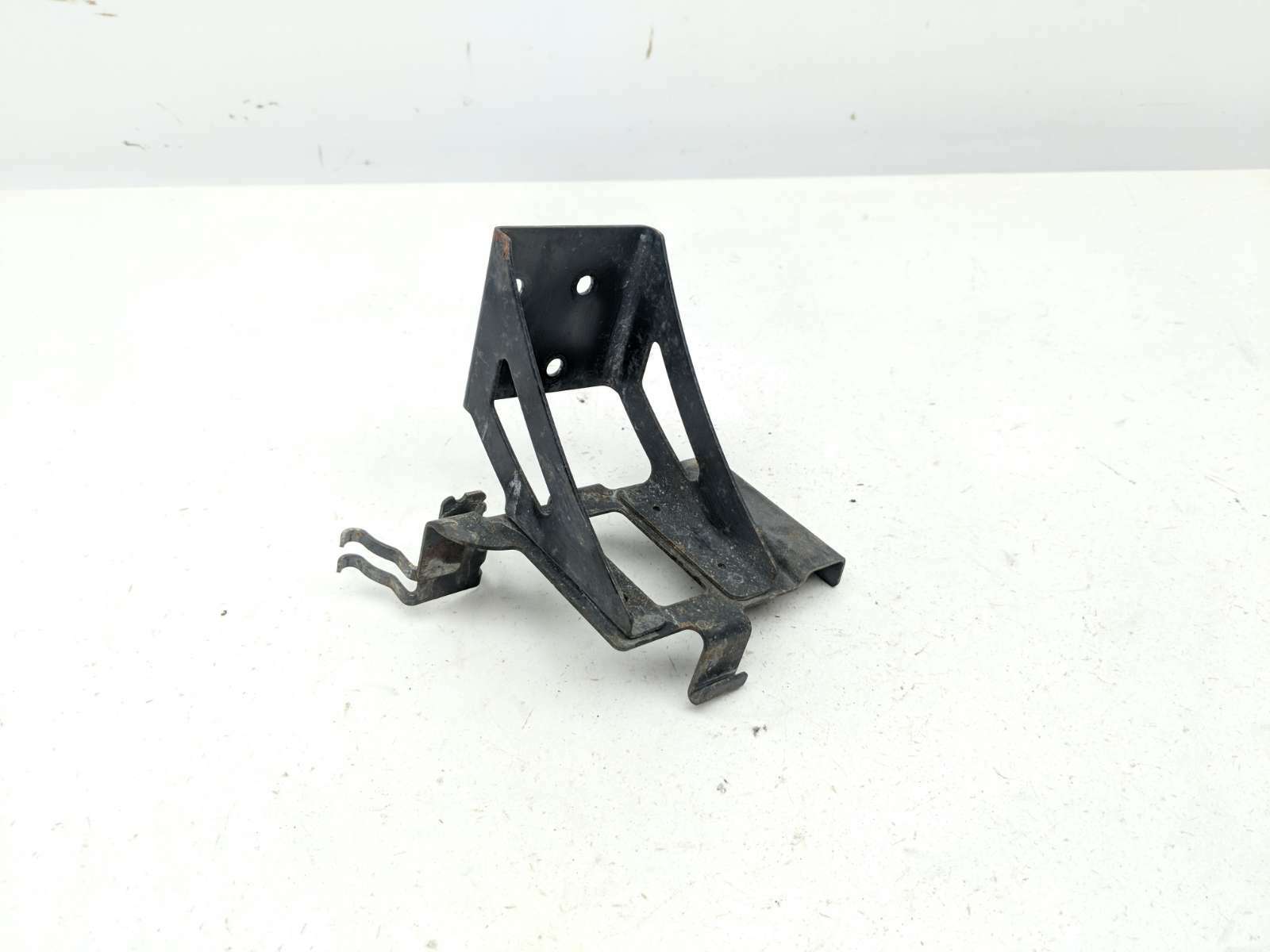 13 Kawasaki Vulcan 1700 Nomad VN1700C Mount Bracket (B)