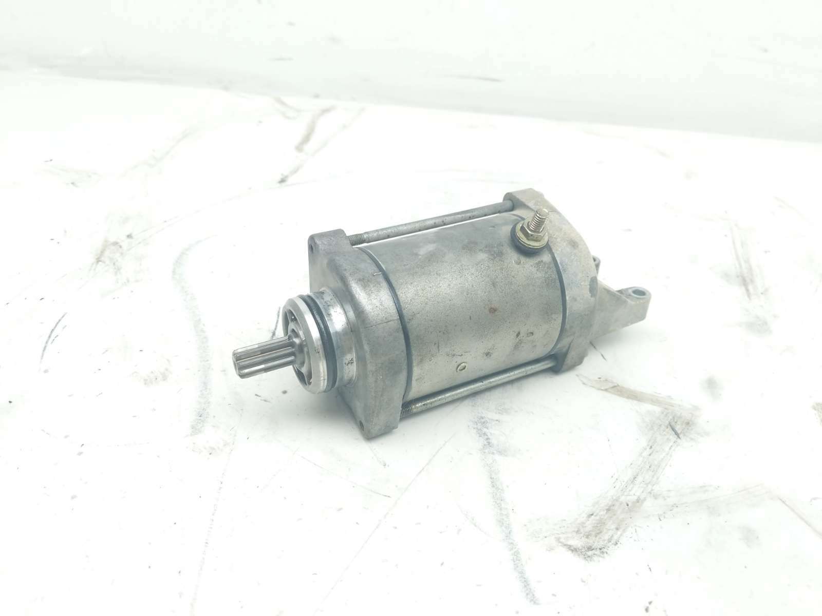 02 Suzuki Bandit GSF1200 Starter Start Motor