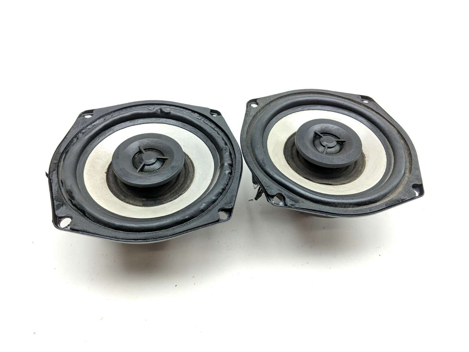 08 Harley Ultra Classic Electra Glide FLHTCUI Front Speakers 77029-06
