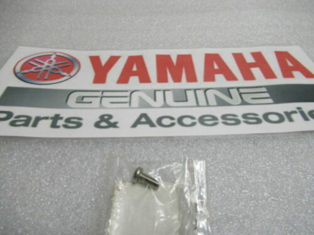 GENUINE Yamaha 98580-05012 SCREW PAN HEAD QTY 2