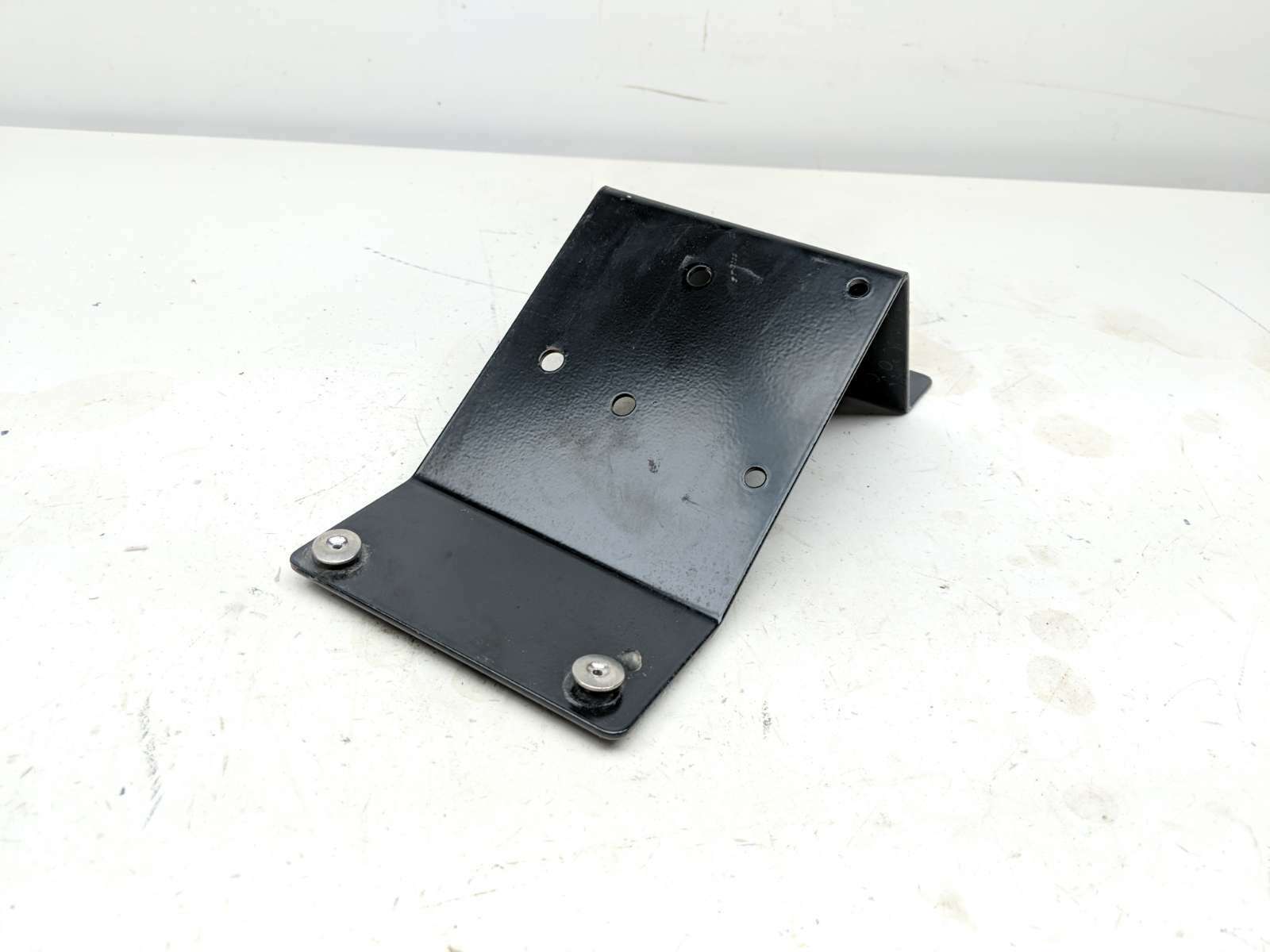 21 Tracker EV iS Mount Bracket (K)