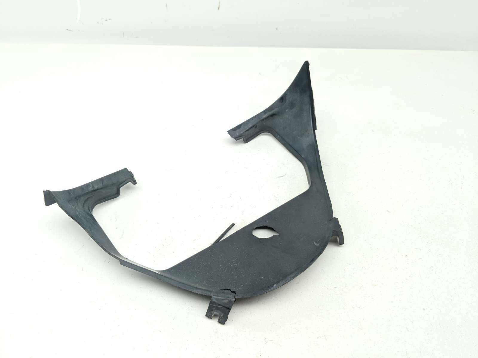 06 Suzuki Hayabusa GSX1300R Front V Fairing Cover Panel Trim 94498-24F0