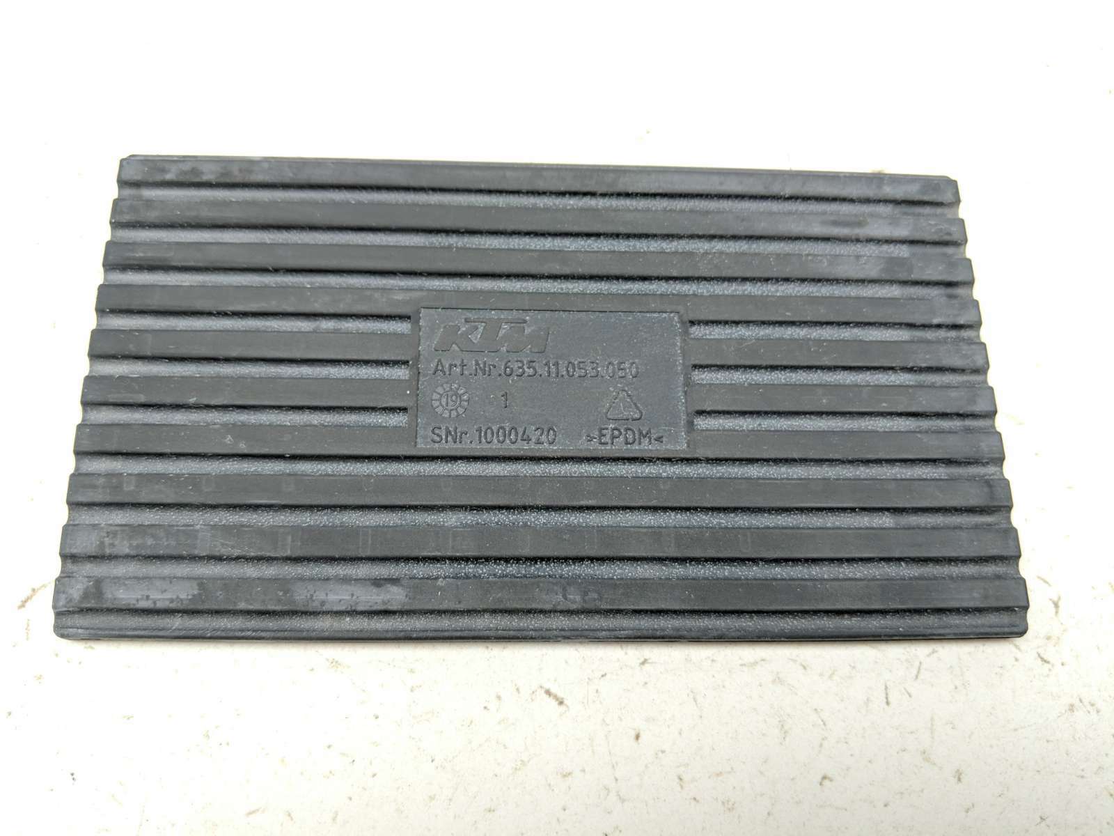 19 20 KTM Adventure 790 Battery Box Tray Rubber Damper Support 63511053050