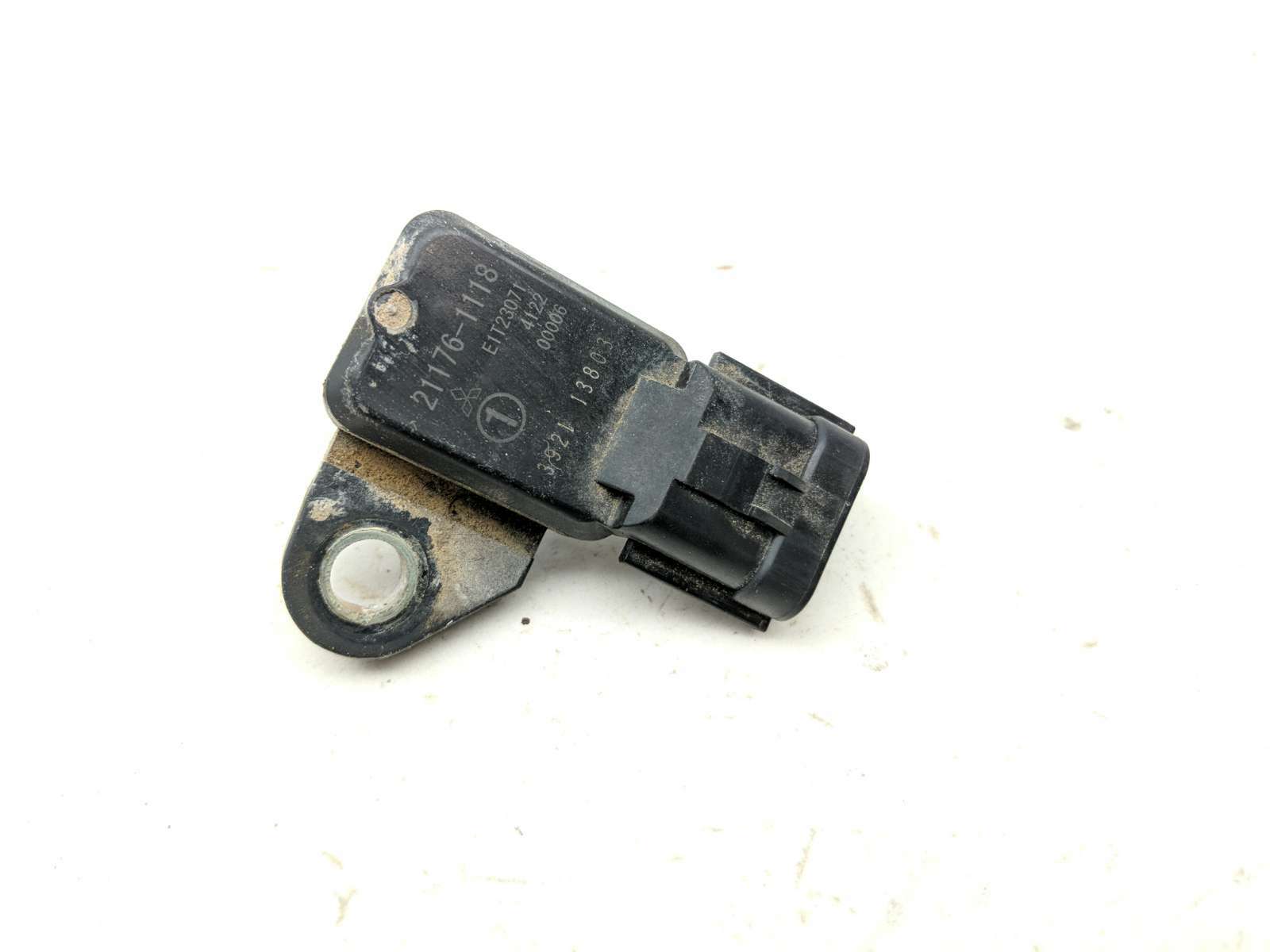 04 Kawasaki Vulcan 1600 Classic VN1600A1 Mass Air Flow Sensor MAP MAF (A)