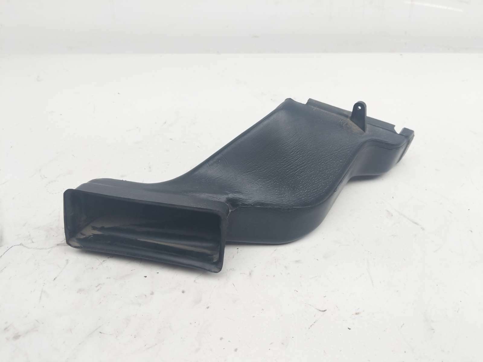 88 Honda GL1500 Goldwing Right Air Tube Intake Duct (A)