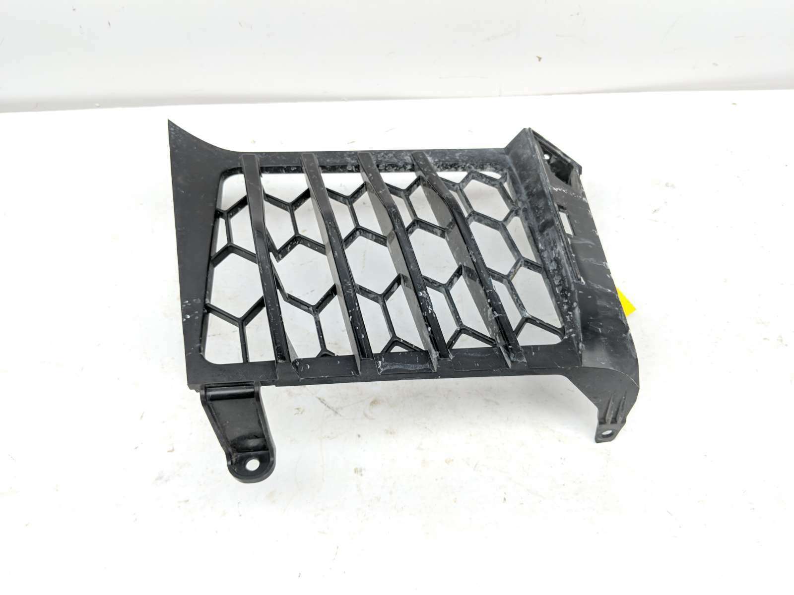 16 Can Am Spyder F3-T Roadster SE6 Left Front Grill Cover Panel Plastic
