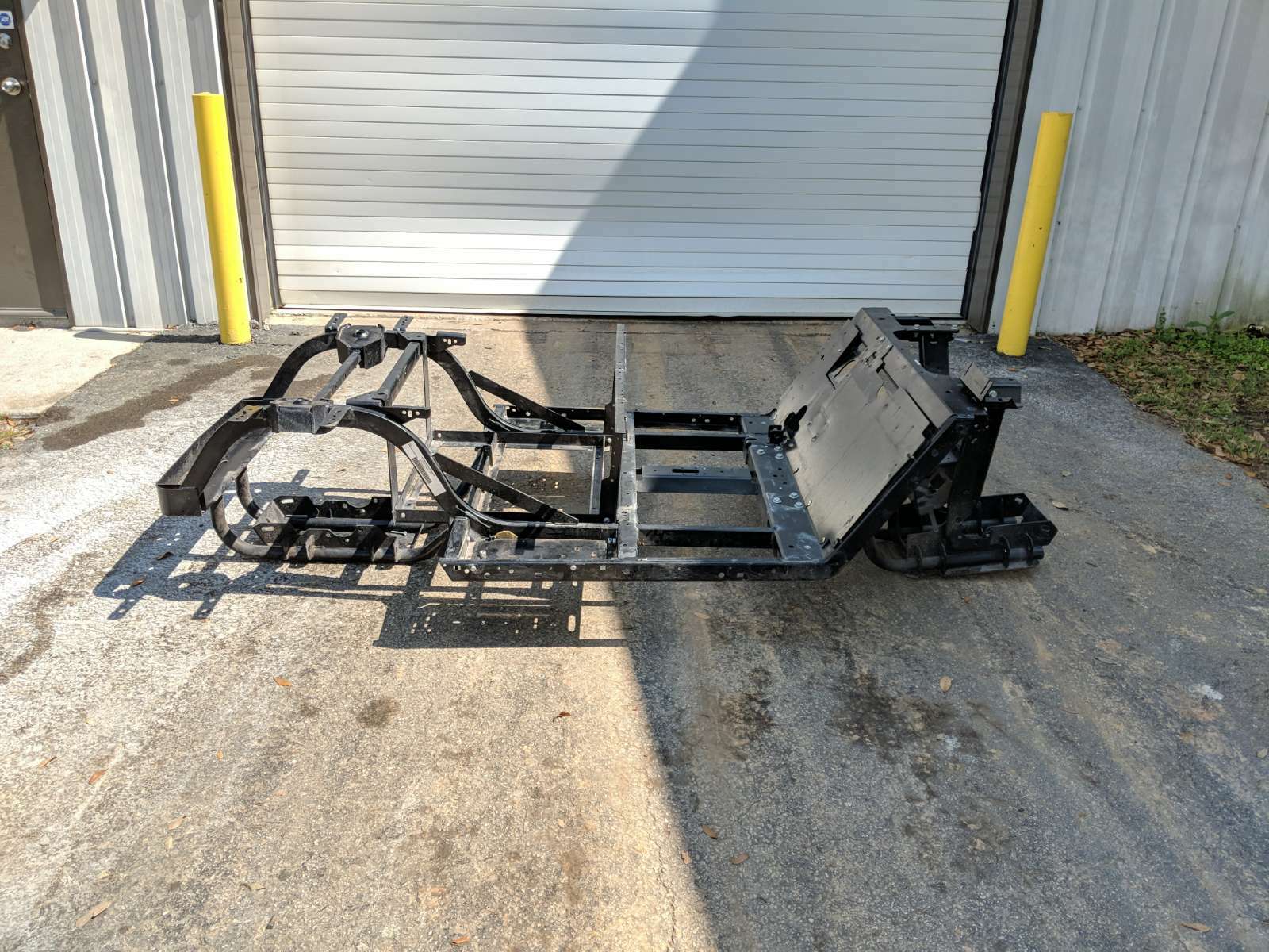 21 Tracker EV iS Main Frame Chassis CLN