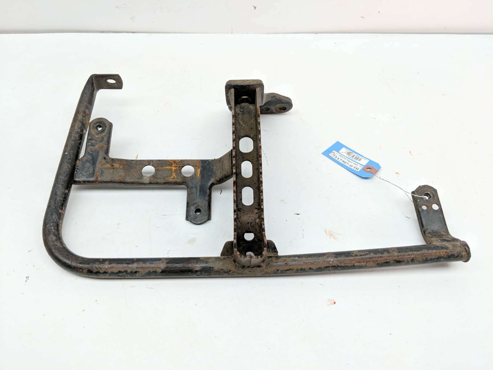 05 Suzuki Eiger 400 LT-F400 Front Right Foot Rest Mount Bracket