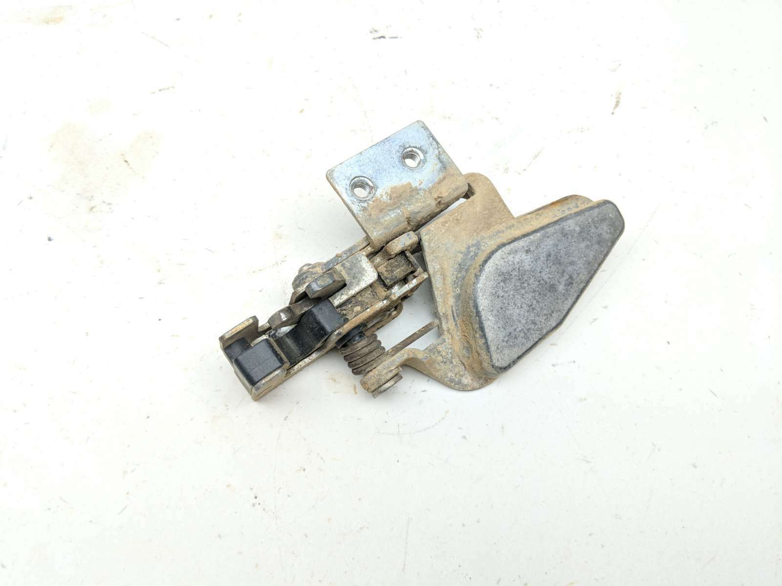 15 Polaris RZR 1000 XP EPS Left Door Latch Lock Release Lever