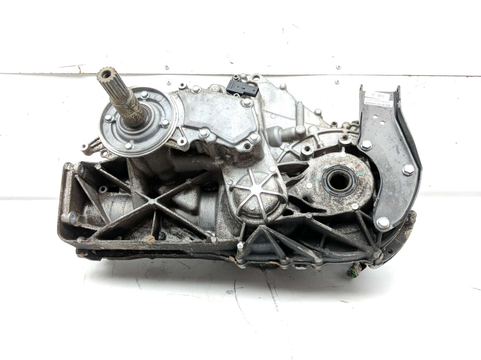 21 Can Am Defender XT Cab HD8 Transmission Gearcase Gearbox