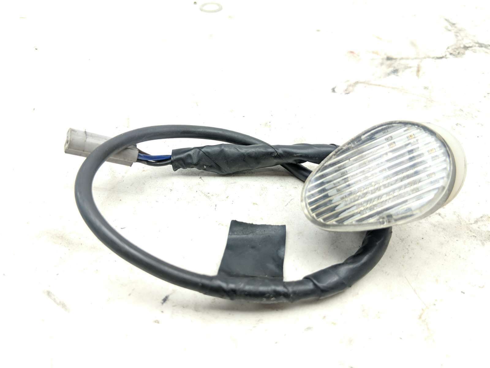 09 Yamaha R6 YZF-R6R Front Left Turn Signal Flasher Indicator Light